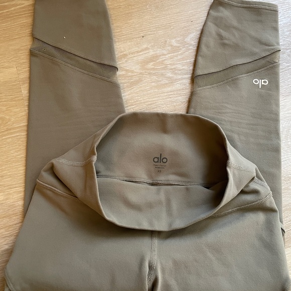 Alo Yoga Crapi - Picture 8 of 8